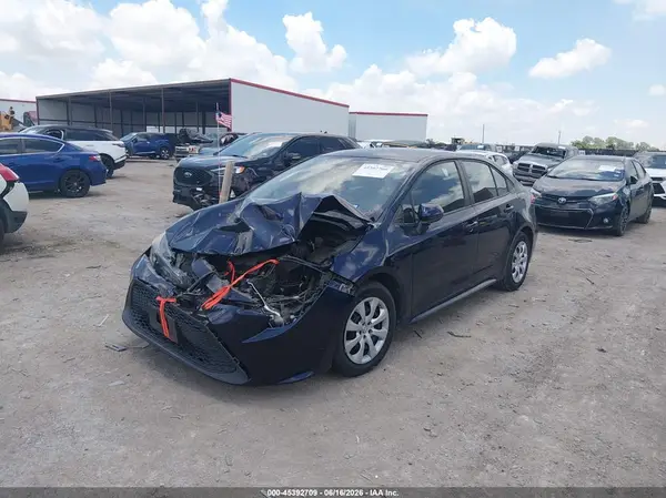 5YFEPMAE2NP329315 2022 TOYOTA COROLLA - Image 2