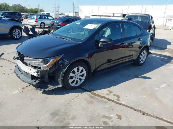 5YFEPMAE2NP331470 2022 TOYOTA COROLLA - Image 2