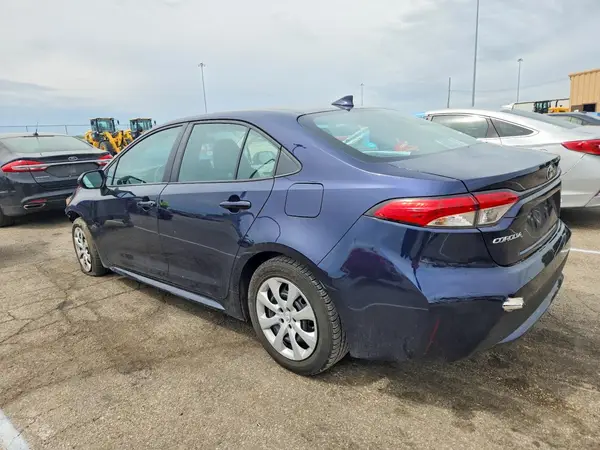 5YFEPMAE2NP332473 2022 TOYOTA COROLLA - Image 2