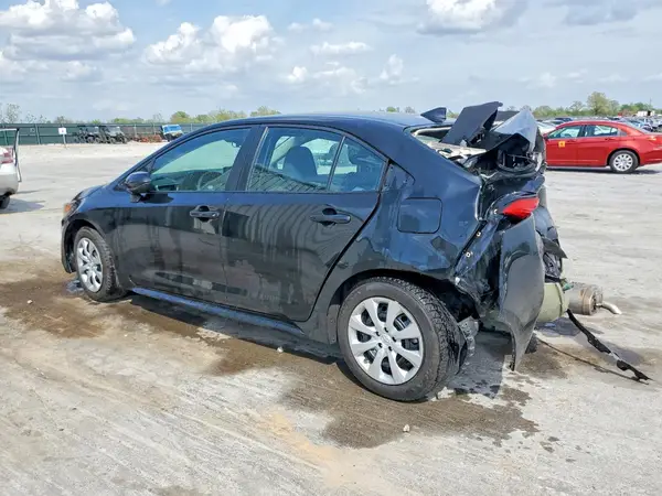 5YFEPMAE2NP333462 2022 TOYOTA COROLLA - Image 2