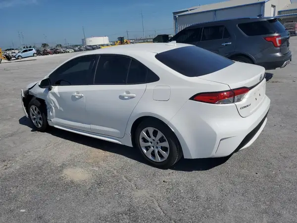 5YFEPMAE2NP341769 2022 TOYOTA COROLLA - Image 2
