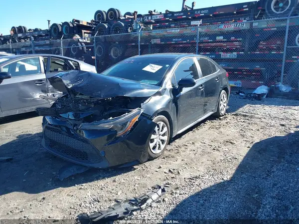 5YFEPMAE2NP341951 2022 TOYOTA COROLLA - Image 2