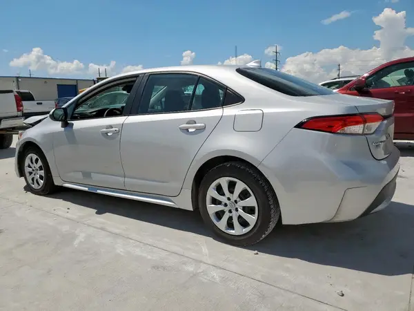 5YFEPMAE2NP342422 2022 TOYOTA COROLLA - Image 2