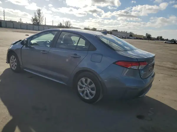 5YFEPMAE2NP347846 2022 TOYOTA COROLLA - Image 2