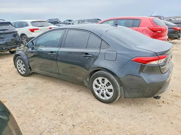 5YFEPMAE2NP351363 2022 TOYOTA COROLLA - Image 2