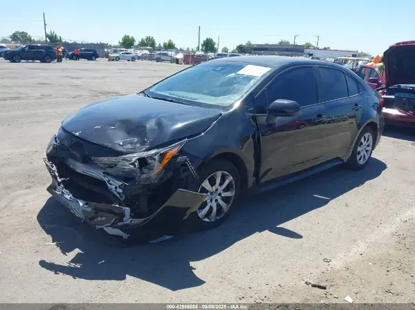 5YFEPMAE2NP351704 2022 TOYOTA COROLLA - Image 2