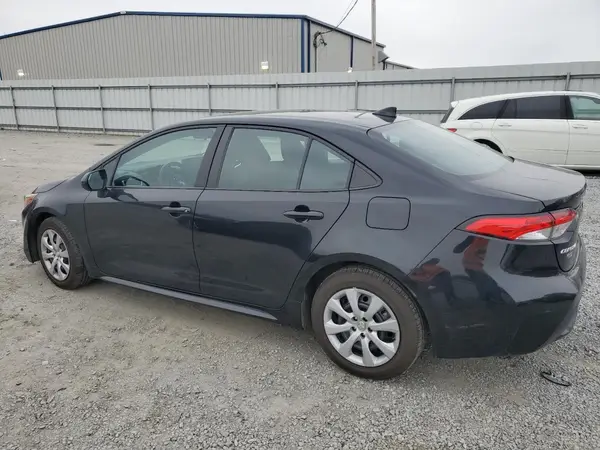5YFEPMAE2NP352710 2022 TOYOTA COROLLA - Image 2