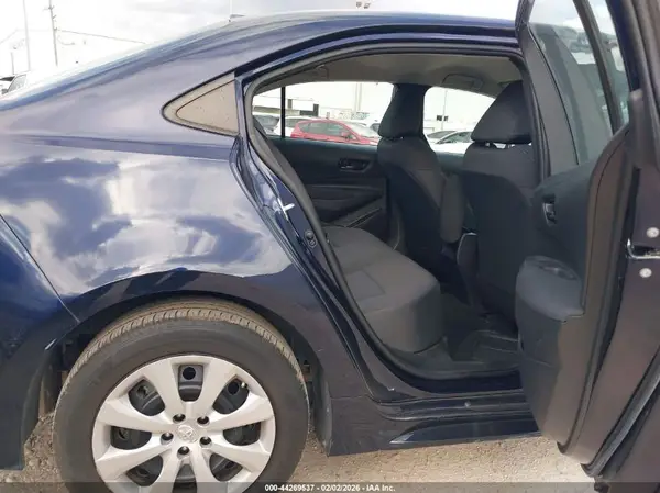 5YFEPMAE2NP353811 2022 TOYOTA COROLLA - Image 8