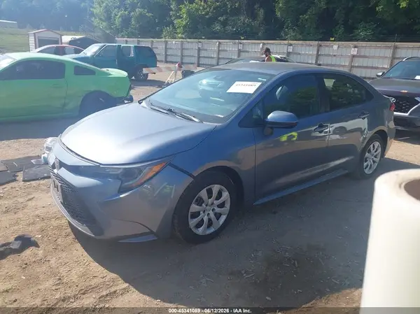 5YFEPMAE2NP356403 2022 TOYOTA COROLLA - Image 2