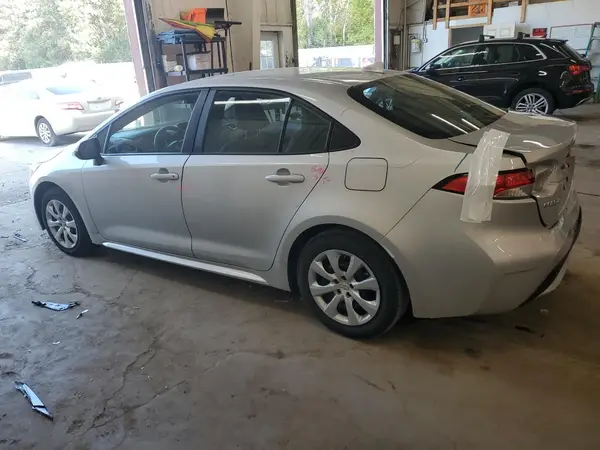 5YFEPMAE2NP367076 2022 TOYOTA COROLLA - Image 2