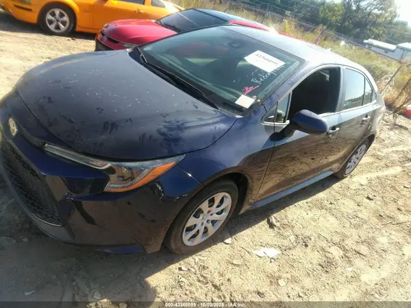 5YFEPMAE2NP370205 2022 TOYOTA COROLLA - Image 2
