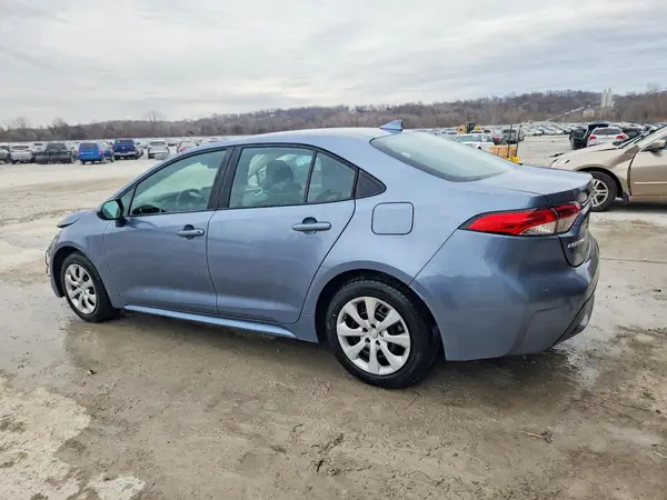 5YFEPMAE2NP371497 2022 TOYOTA COROLLA - Image 2