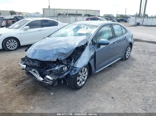 5YFEPMAE2NP373430 2022 TOYOTA COROLLA - Image 2
