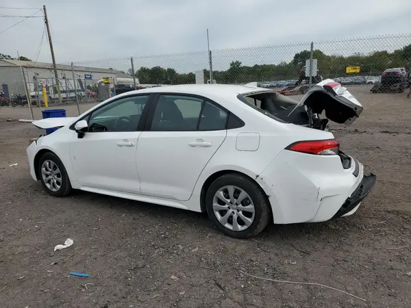 5YFEPMAE2NP375453 2022 TOYOTA COROLLA - Image 2