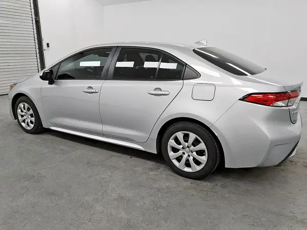 5YFEPMAE2NP388798 2022 TOYOTA COROLLA - Image 2