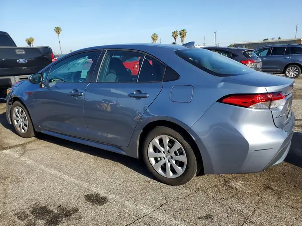 5YFEPMAE2NP389613 2022 TOYOTA COROLLA - Image 2