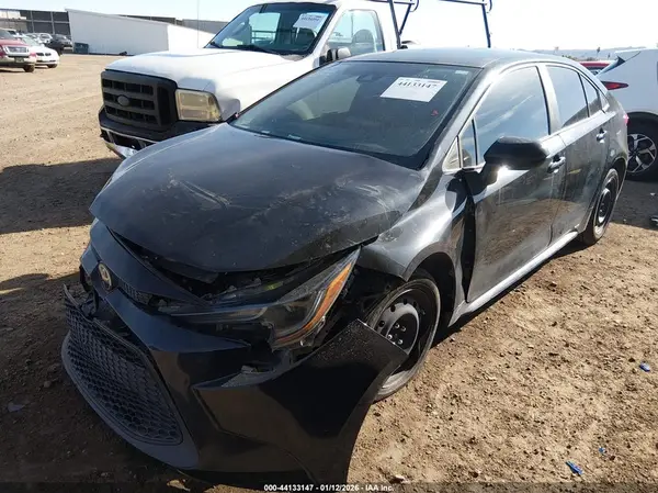 5YFEPMAE3MP167550 2021 TOYOTA COROLLA - Image 2