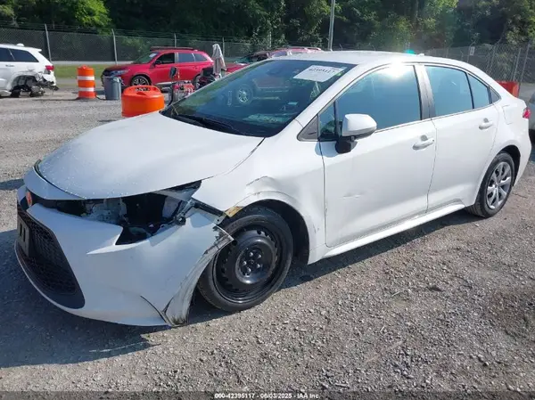 5YFEPMAE3MP184185 2021 TOYOTA COROLLA - Image 2