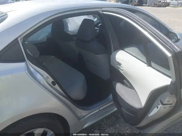 5YFEPMAE3MP186955 2021 TOYOTA COROLLA - Image 8