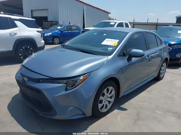 5YFEPMAE3MP204984 2021 TOYOTA COROLLA - Image 2