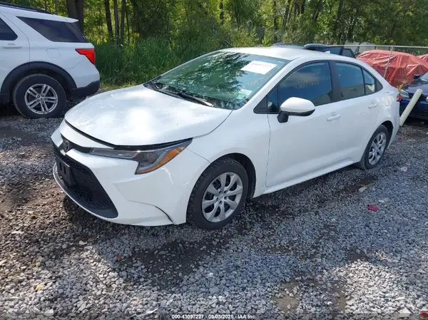 5YFEPMAE3MP206041 2021 TOYOTA COROLLA - Image 2