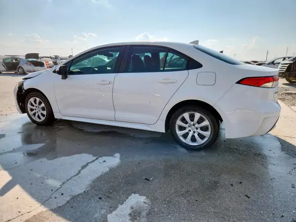 5YFEPMAE3MP207447 2021 TOYOTA COROLLA - Image 2