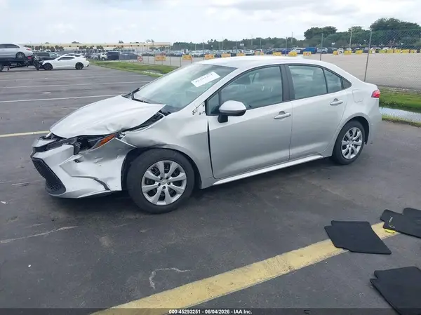 5YFEPMAE3MP209165 2021 TOYOTA COROLLA - Image 2