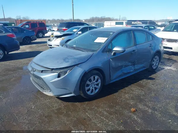 5YFEPMAE3MP217184 2021 TOYOTA COROLLA - Image 2