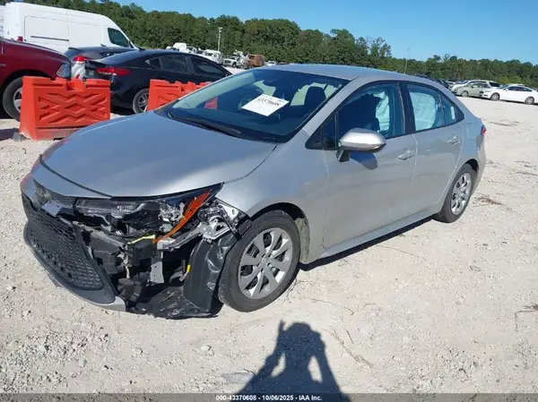 5YFEPMAE3MP221512 2021 TOYOTA COROLLA - Image 2