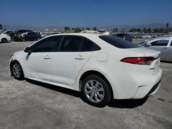 5YFEPMAE3MP226175 2021 TOYOTA COROLLA - Image 2