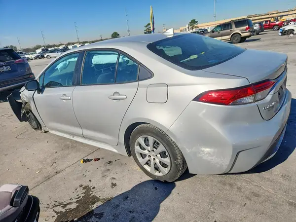 5YFEPMAE3MP232302 2021 TOYOTA COROLLA - Image 2