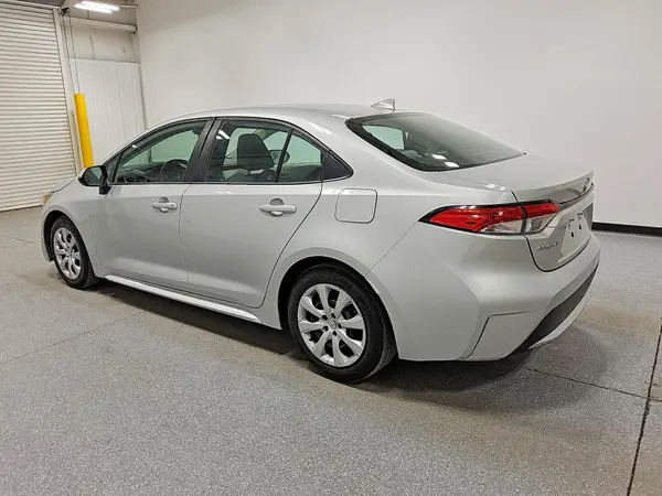 5YFEPMAE3MP232977 2021 TOYOTA COROLLA - Image 2