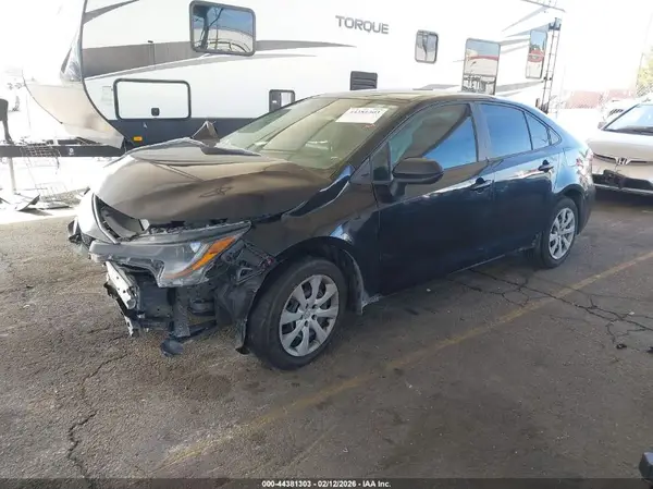 5YFEPMAE3MP237967 2021 TOYOTA COROLLA - Image 2