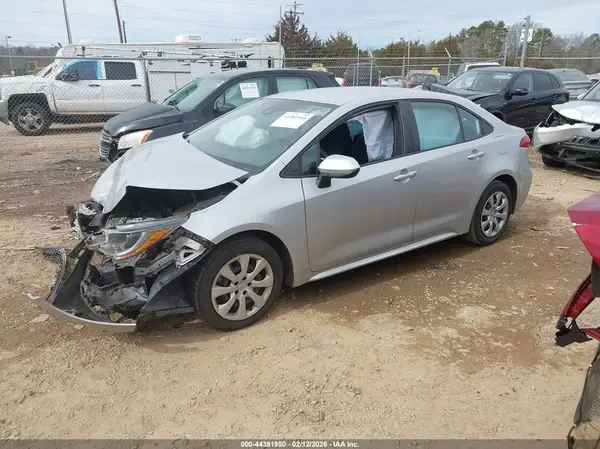 5YFEPMAE3MP243123 2021 TOYOTA COROLLA - Image 2