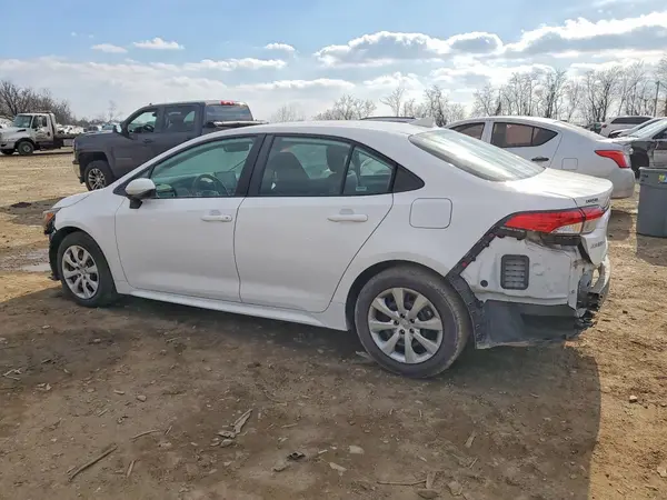 5YFEPMAE3MP243185 2021 TOYOTA COROLLA - Image 2