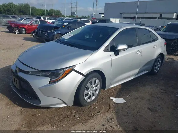 5YFEPMAE3MP243879 2021 TOYOTA COROLLA - Image 2