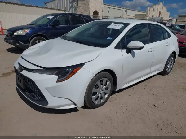 5YFEPMAE3MP245857 2021 TOYOTA COROLLA - Image 2
