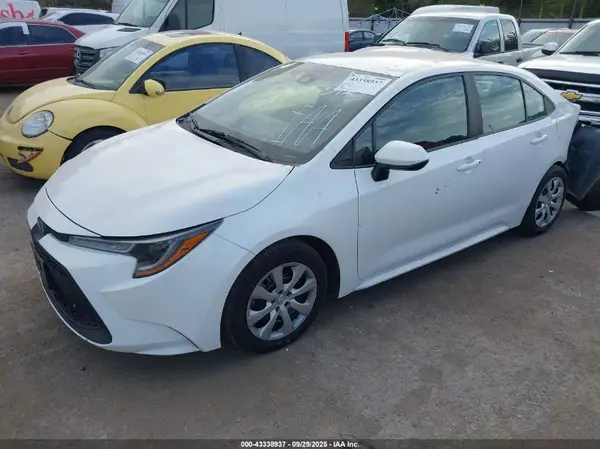 5YFEPMAE3MP245924 2021 TOYOTA COROLLA - Image 2