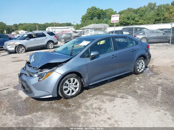 5YFEPMAE3MP246491 2021 TOYOTA COROLLA - Image 2