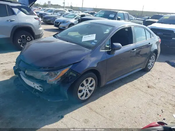 5YFEPMAE3MP249018 2021 TOYOTA COROLLA - Image 2