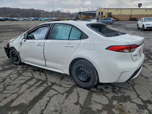 5YFEPMAE3MP249617 2021 TOYOTA COROLLA - Image 2