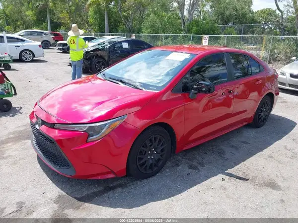 5YFEPMAE3MP260682 2021 TOYOTA COROLLA - Image 2