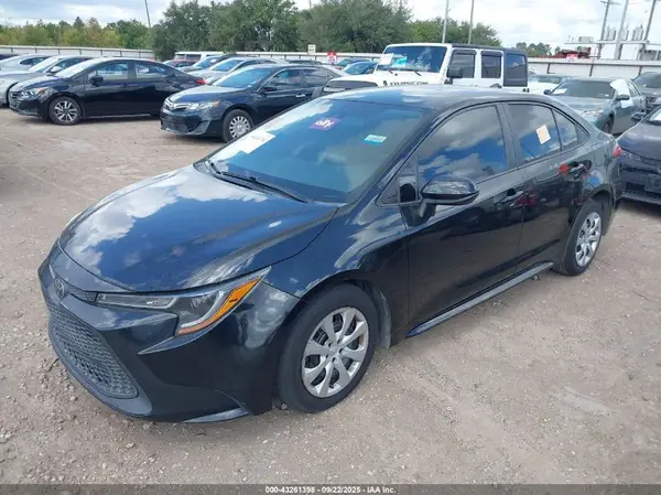 5YFEPMAE3NP275071 2022 TOYOTA COROLLA - Image 2