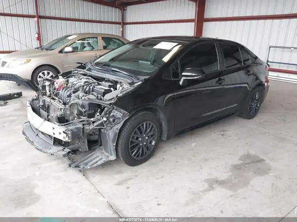 5YFEPMAE3NP277614 2022 TOYOTA COROLLA - Image 2