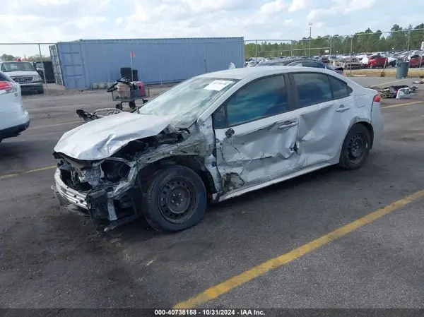 5YFEPMAE3NP285728 2022 TOYOTA COROLLA - Image 2