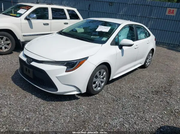 5YFEPMAE3NP287530 2022 TOYOTA COROLLA - Image 2