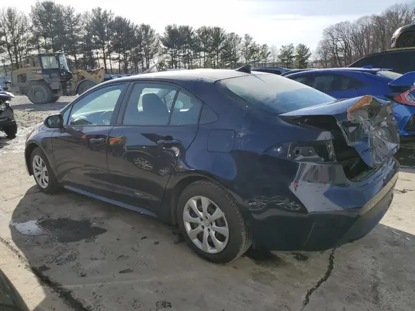 5YFEPMAE3NP289519 2022 TOYOTA COROLLA - Image 2