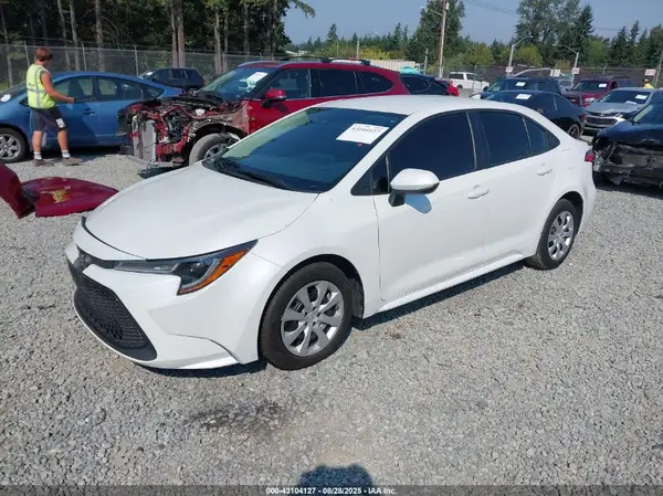 5YFEPMAE3NP290735 2022 TOYOTA COROLLA - Image 2