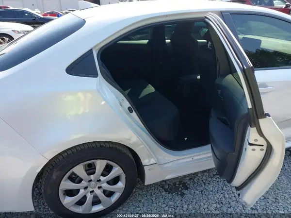 5YFEPMAE3NP290735 2022 TOYOTA COROLLA - Image 8
