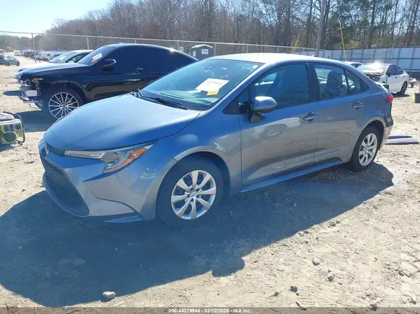 5YFEPMAE3NP298494 2022 TOYOTA COROLLA - Image 2